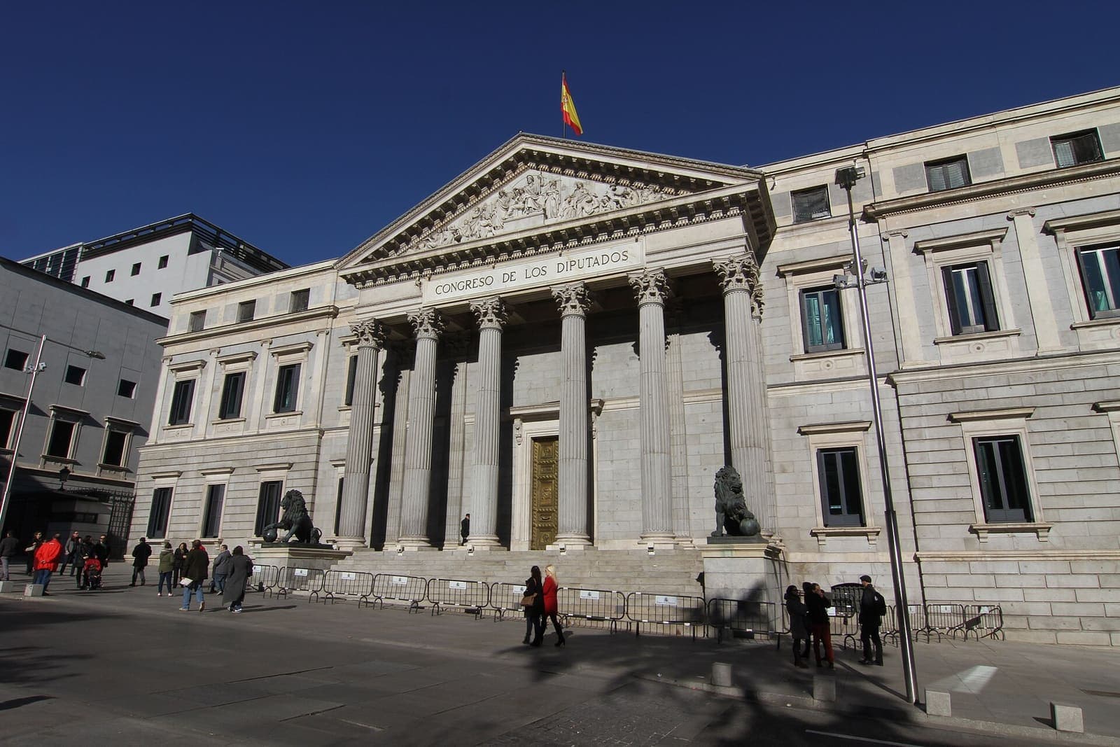 Fachada principal del Congreso de los Diputados, en Madrid